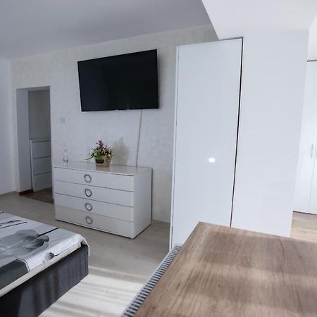 Apartament Central Târgu Jiu Eksteriør billede