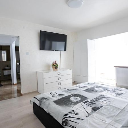 Apartament Central Târgu Jiu Eksteriør billede