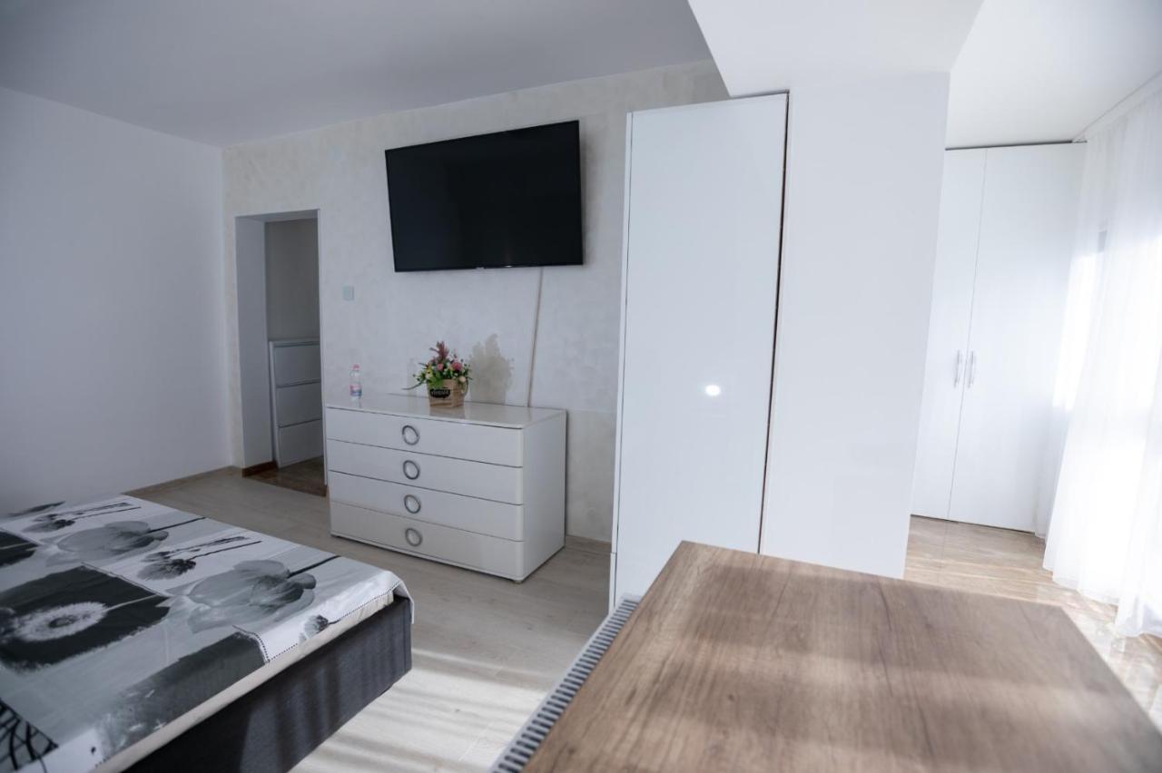 Apartament Central Târgu Jiu Eksteriør billede