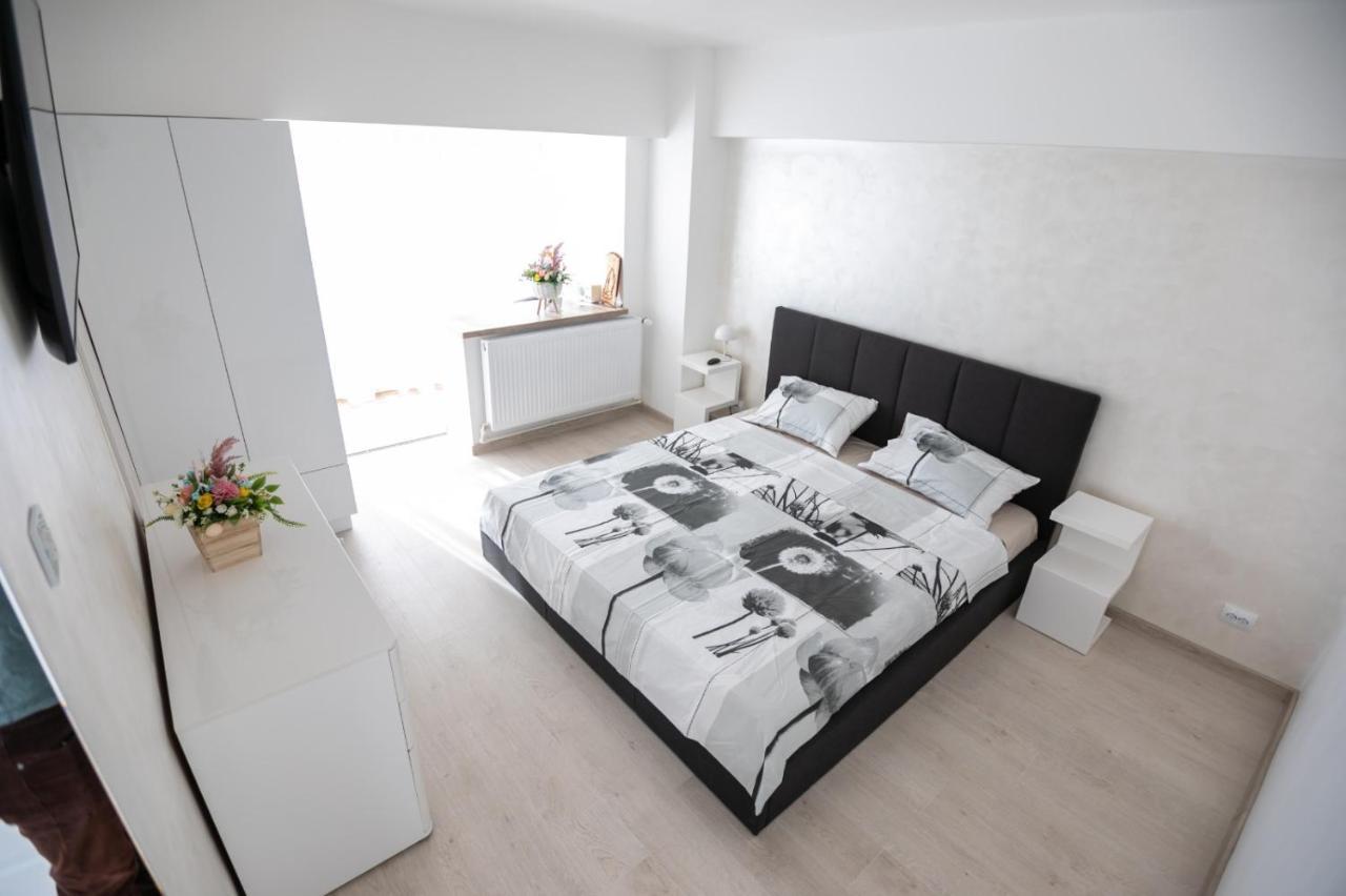 Apartament Central Târgu Jiu Eksteriør billede