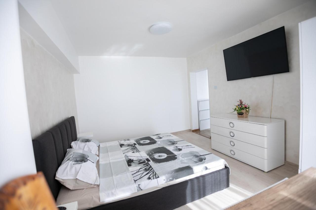 Apartament Central Târgu Jiu Eksteriør billede